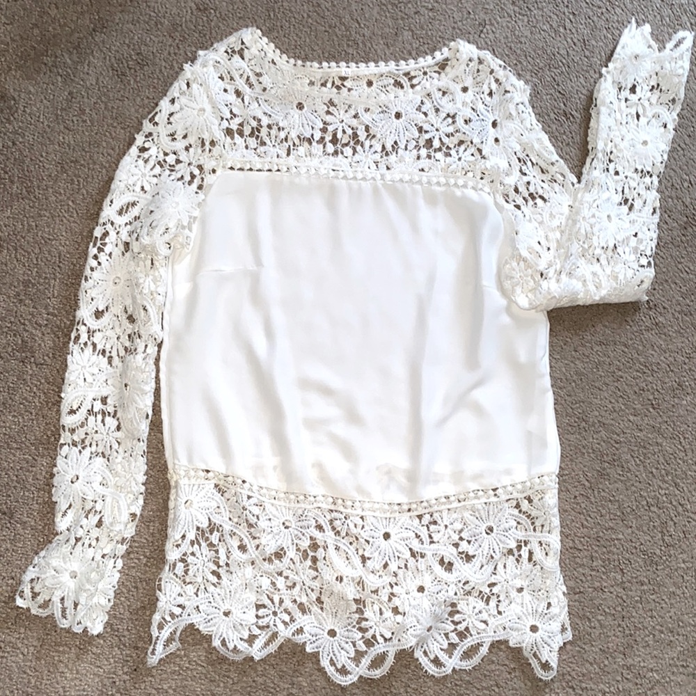 White Top Polyester Lace Neck & Arms